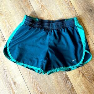 Nike Training Dri-Fit 2 in 1 Shorts | Size Small